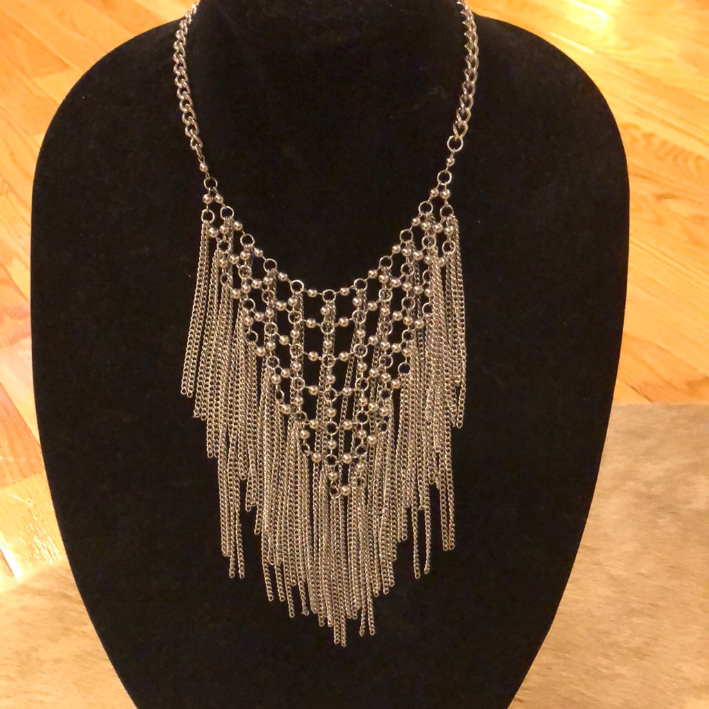 Plunder Necklace Silver 16$